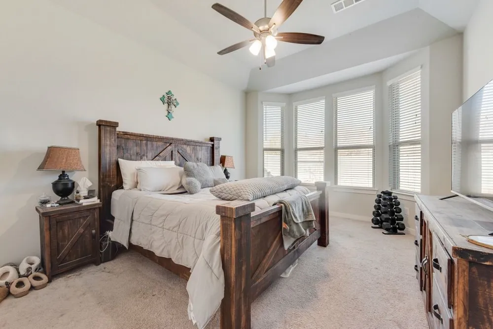 1308 E Swan Trail Argyle, TX 76226