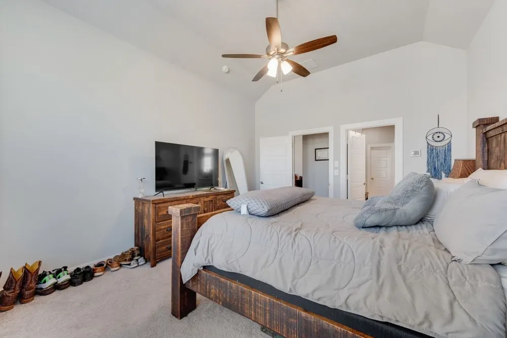 1308 E Swan Trail Argyle, TX 76226