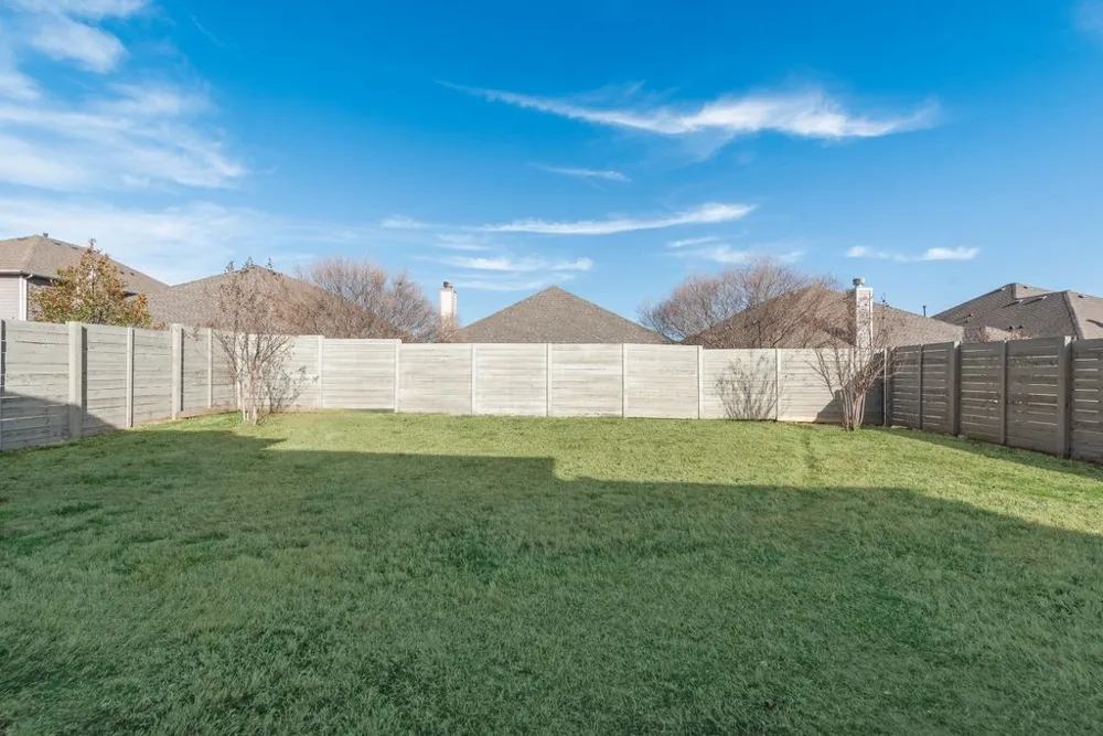 1308 E Swan Trail Argyle, TX 76226