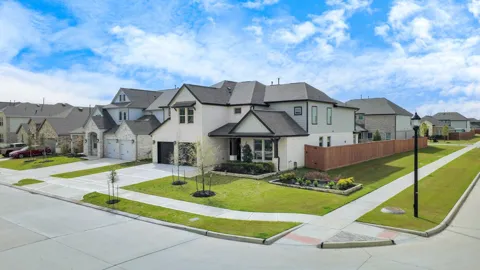 1500 Sunrise Gables Drive