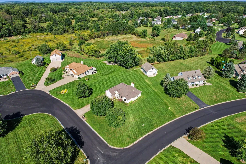 12 Hawksbury Point Battle Creek, MI 49014