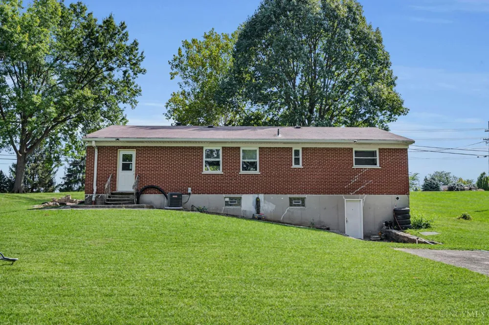 11935 Mill Road Springfield, OH 45240
