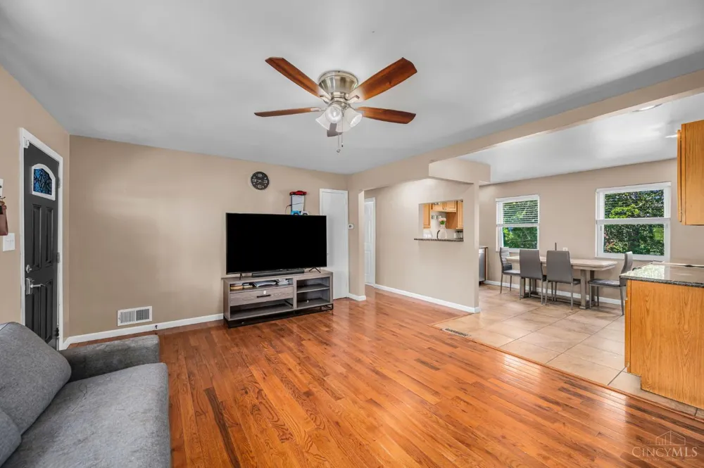 11935 Mill Road Springfield, OH 45240