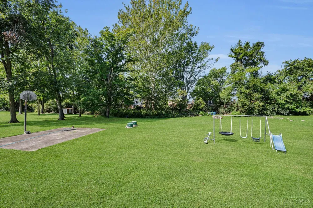 11935 Mill Road Springfield, OH 45240