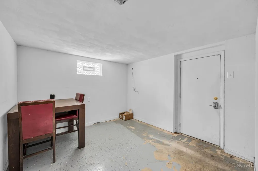 11935 Mill Road Springfield, OH 45240