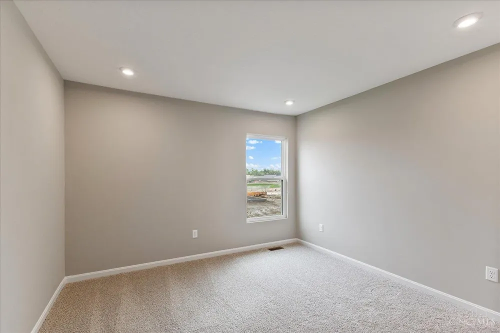 6513 River Birch Street Tipp City, OH 45371