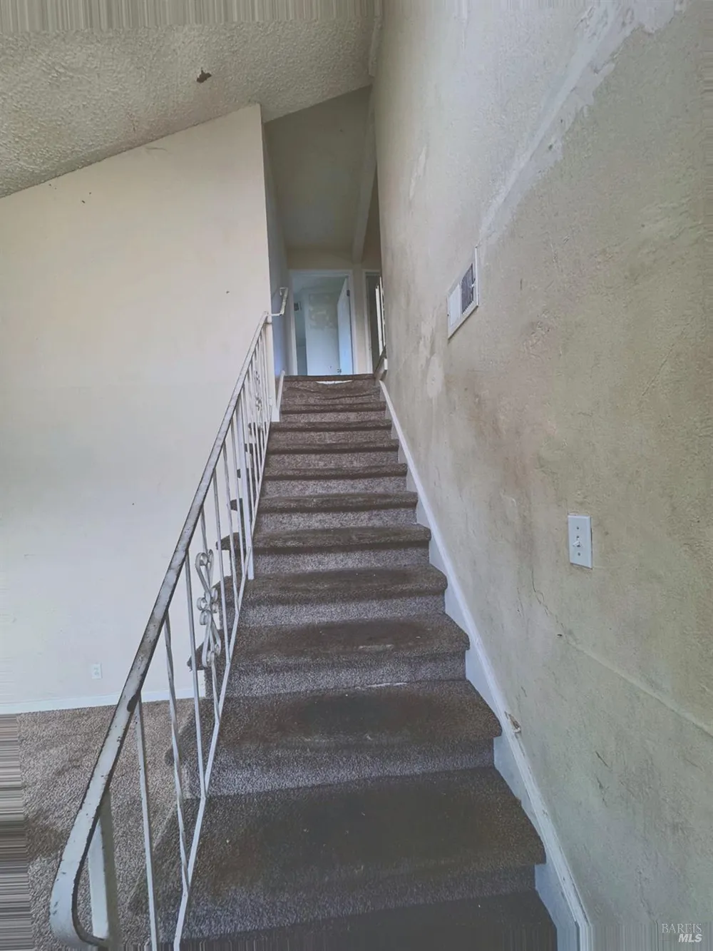 153 Dartmouth Avenue Vallejo, CA 94589