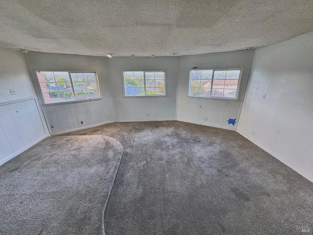 153 Dartmouth Avenue Vallejo, CA 94589