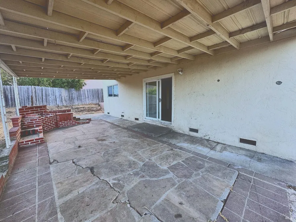 153 Dartmouth Avenue Vallejo, CA 94589