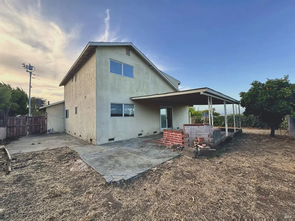 153 Dartmouth Avenue Vallejo, CA 94589