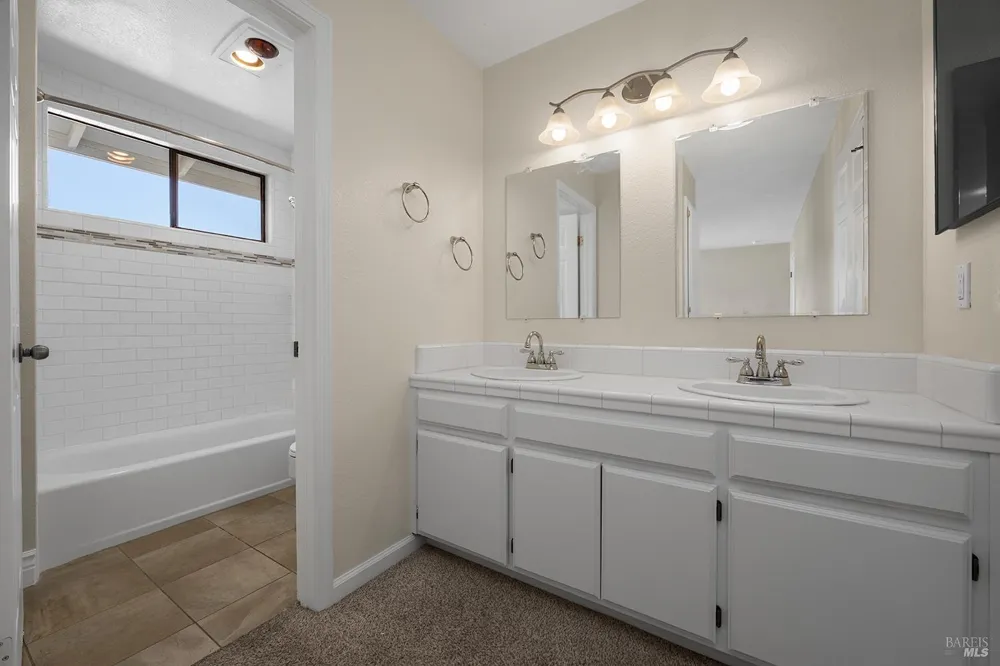 7811 Stefenoni Court Sebastopol, CA 95472