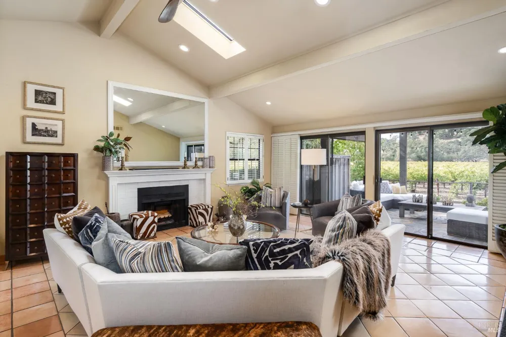 6950 Yount Street Yountville, CA 94599