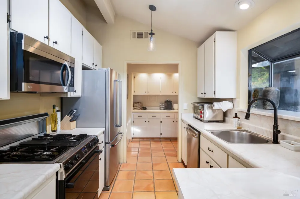 6950 Yount Street Yountville, CA 94599