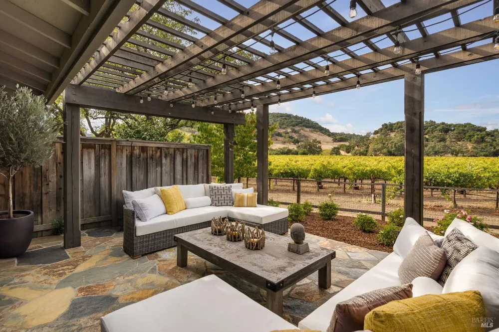 6950 Yount Street Yountville, CA 94599
