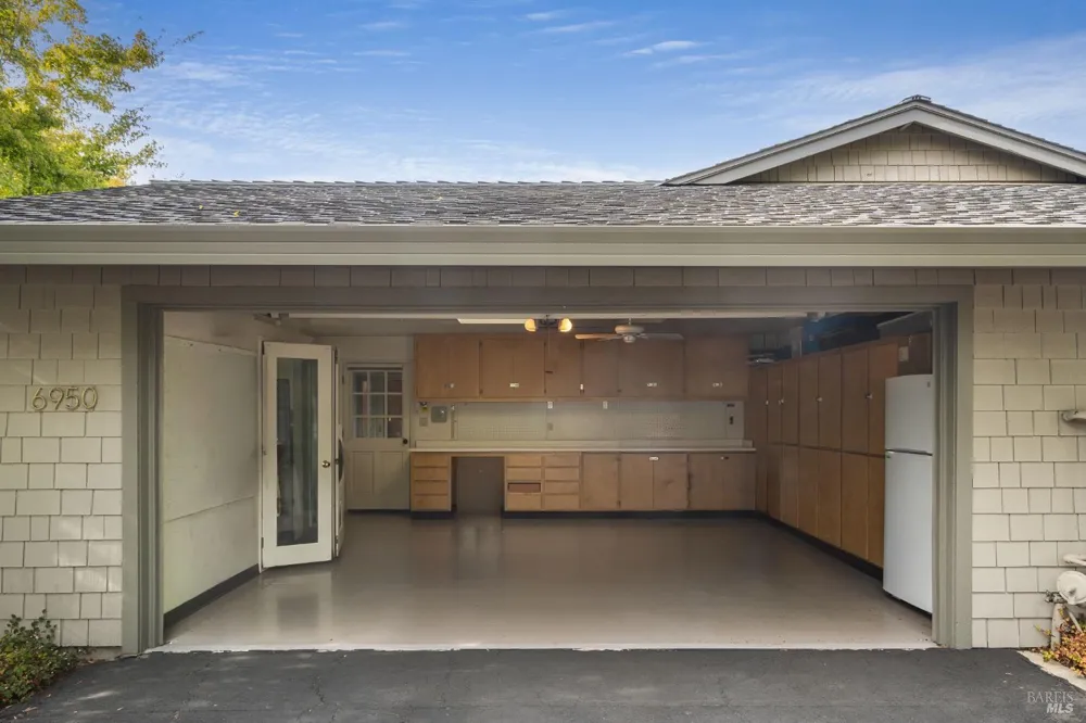 6950 Yount Street Yountville, CA 94599