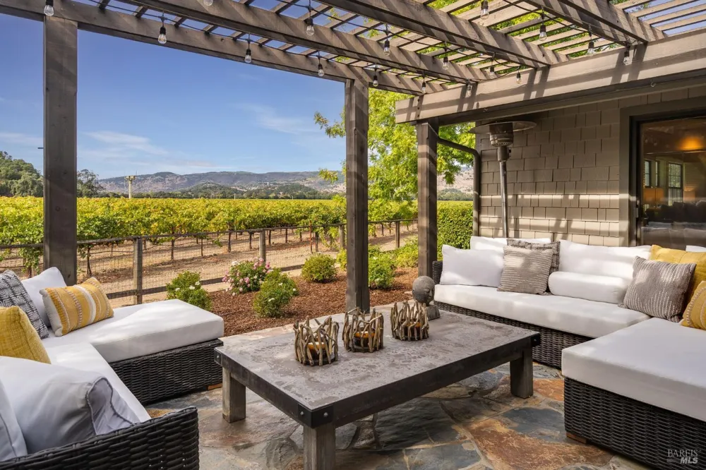 6950 Yount Street Yountville, CA 94599