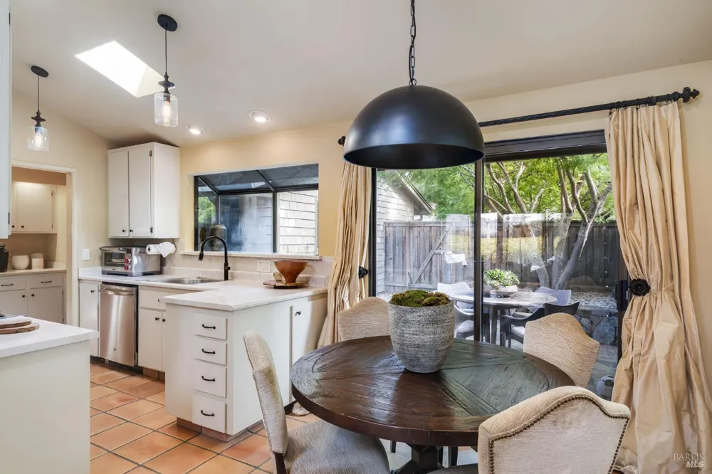6950 Yount Street Yountville, CA 94599