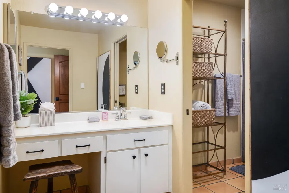6950 Yount Street Yountville, CA 94599