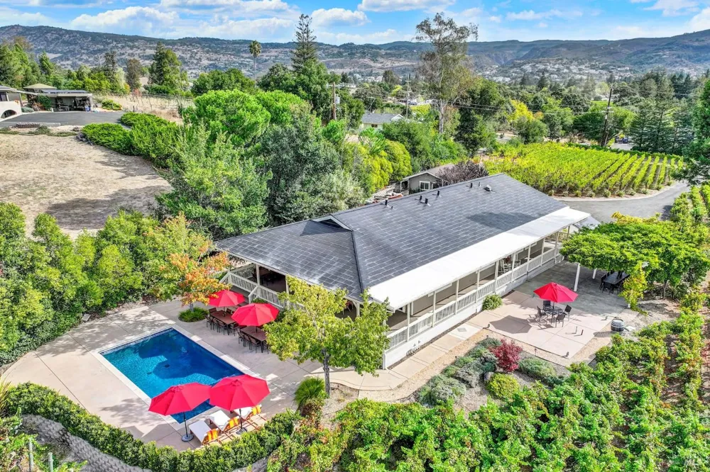 1597 Estee Avenue Napa, CA 94558