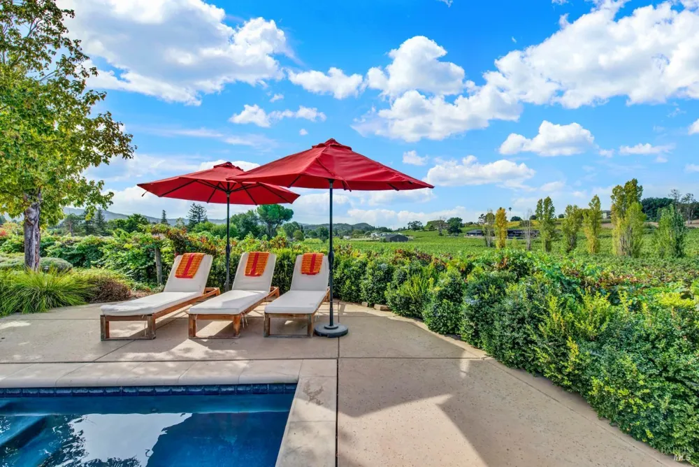 1597 Estee Avenue Napa, CA 94558