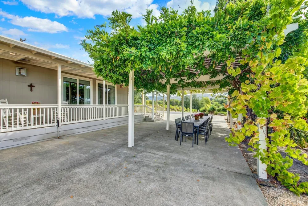 1597 Estee Avenue Napa, CA 94558