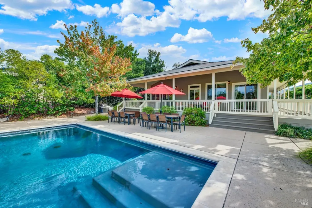 1597 Estee Avenue Napa, CA 94558