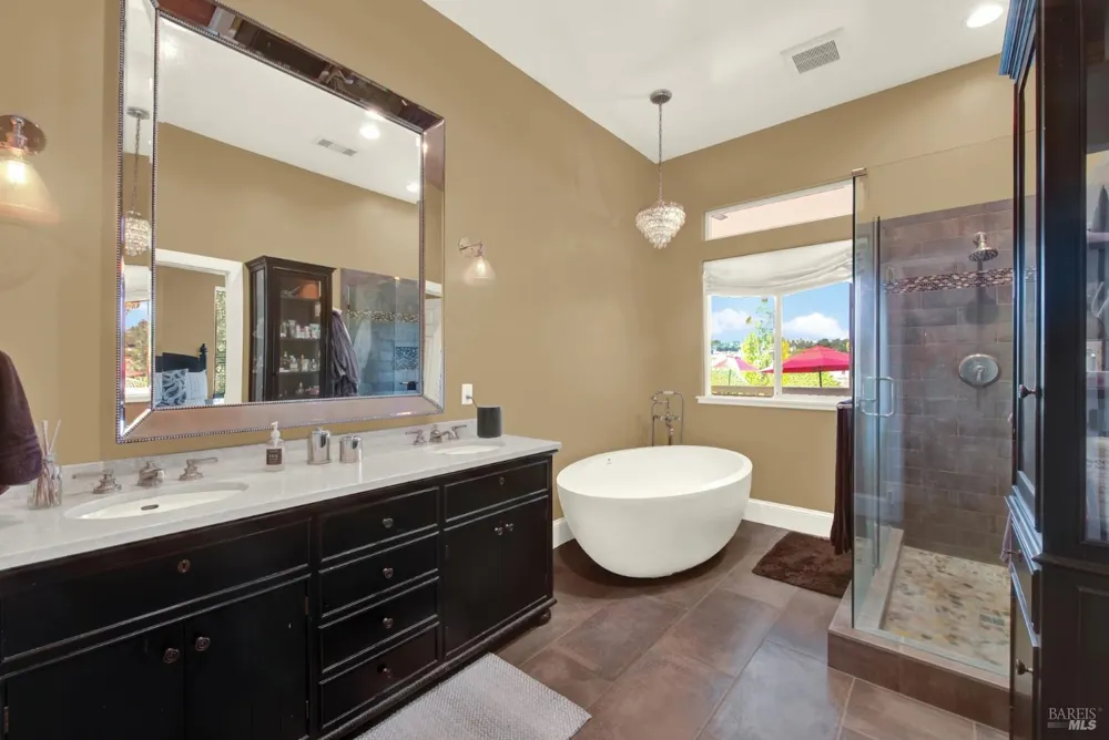 1597 Estee Avenue Napa, CA 94558