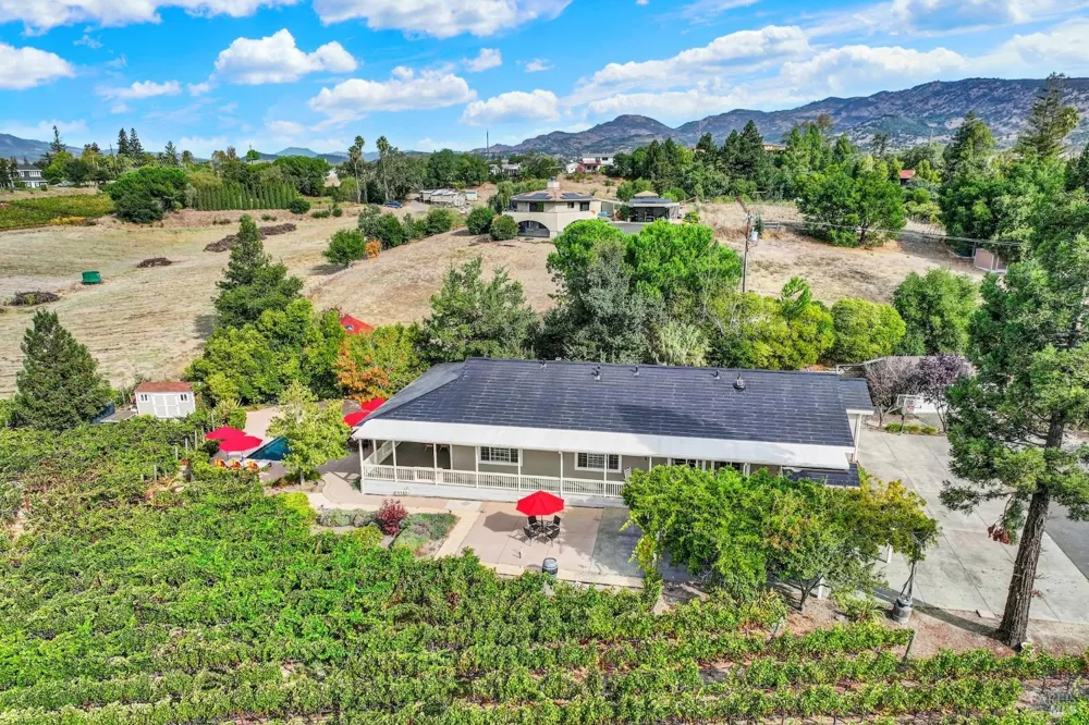 1597 Estee Avenue Napa, CA 94558