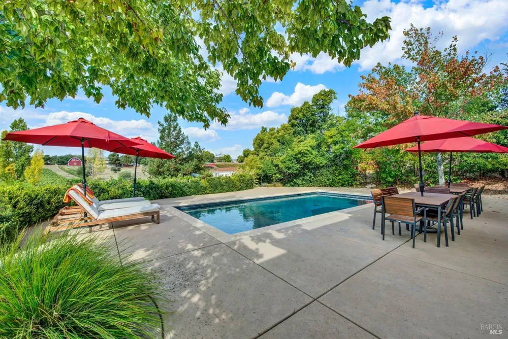 1597 Estee Avenue Napa, CA 94558