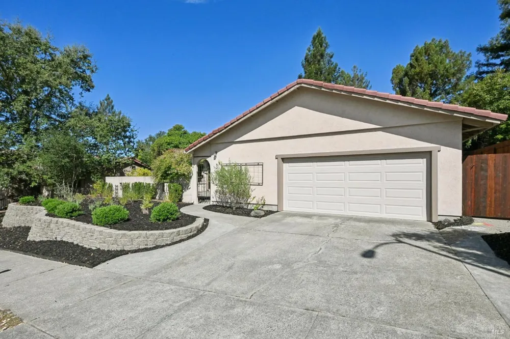 5427 Yerba Buena Road Santa Rosa, CA 95409