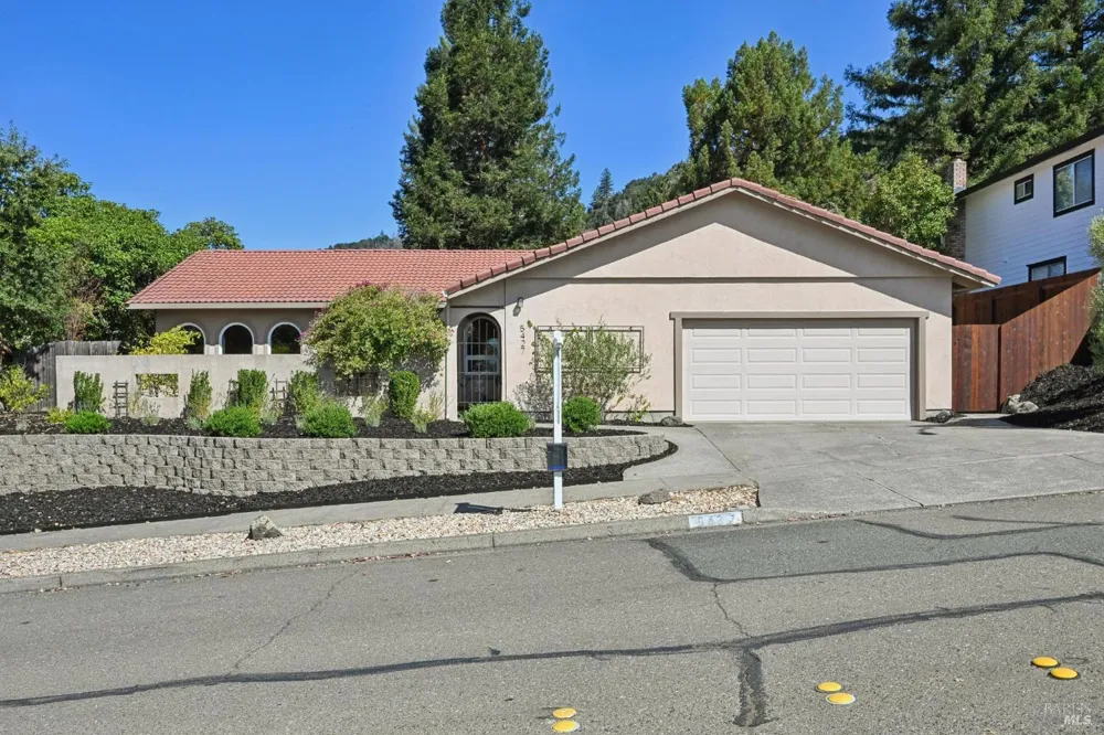 5427 Yerba Buena Road Santa Rosa, CA 95409