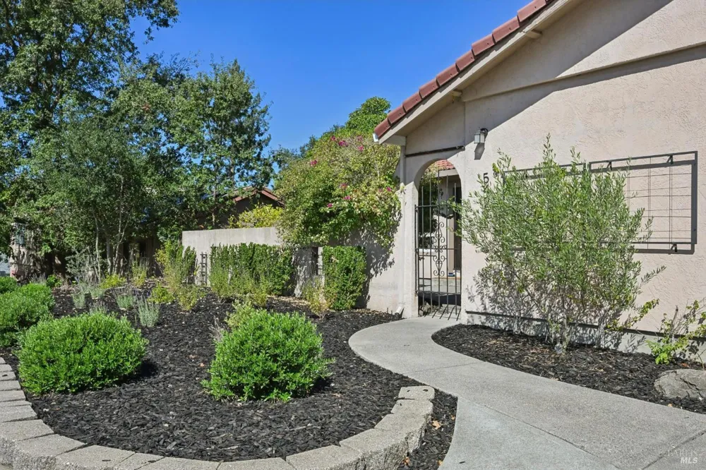 5427 Yerba Buena Road Santa Rosa, CA 95409