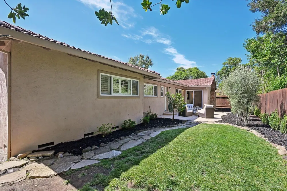 5427 Yerba Buena Road Santa Rosa, CA 95409
