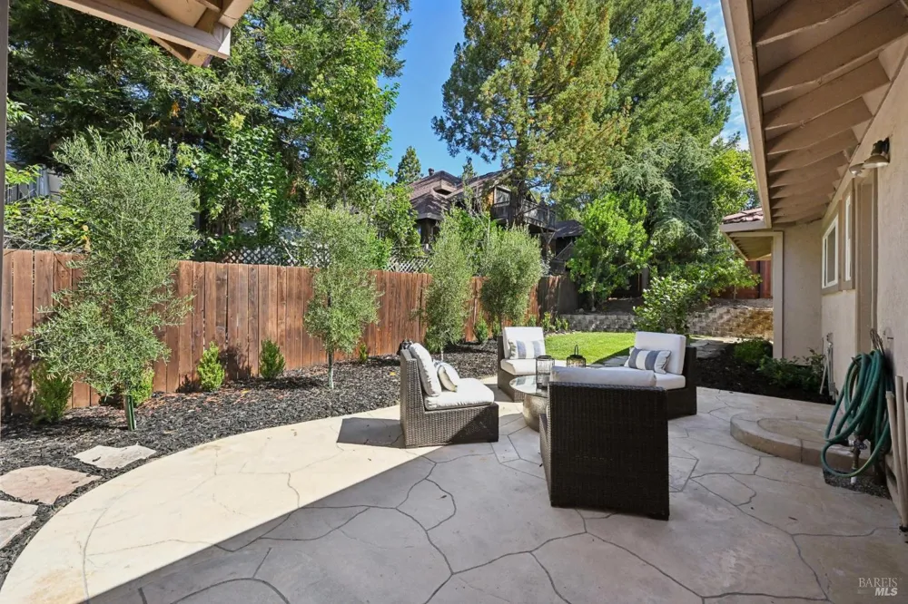 5427 Yerba Buena Road Santa Rosa, CA 95409