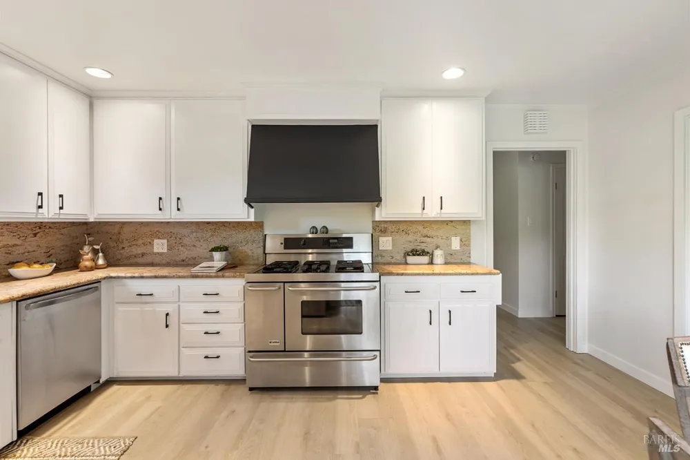 146 Almenar Drive Greenbrae, CA 94904