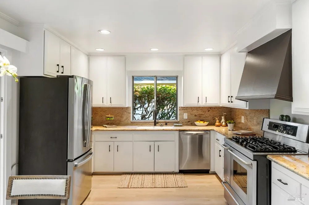 146 Almenar Drive Greenbrae, CA 94904