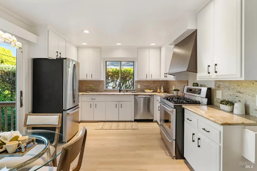 146 Almenar Drive Greenbrae, CA 94904