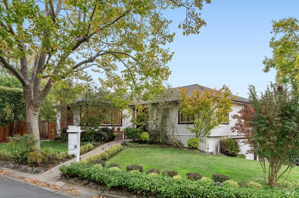146 Almenar Drive Greenbrae, CA 94904