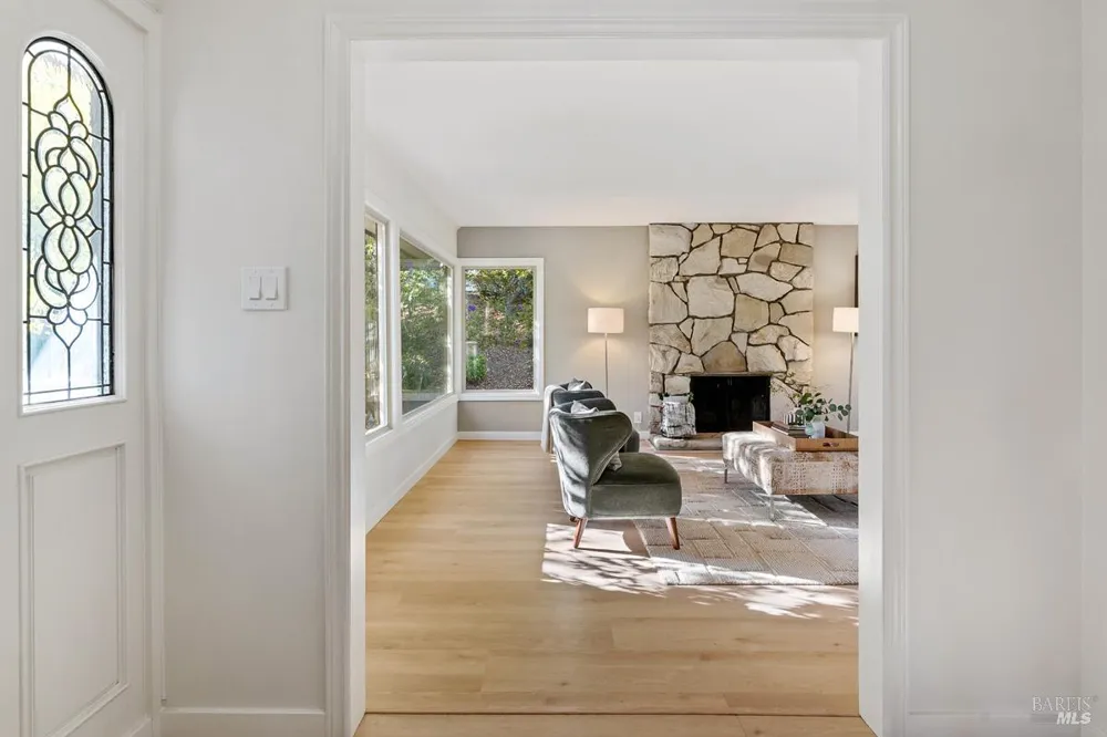 146 Almenar Drive Greenbrae, CA 94904