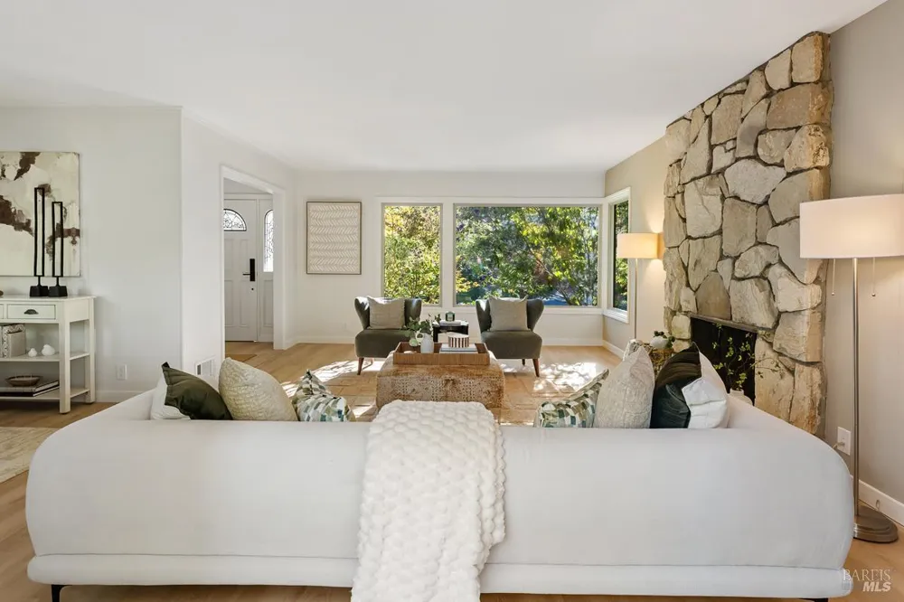 146 Almenar Drive Greenbrae, CA 94904