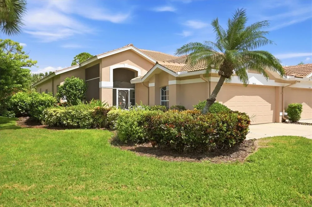 9413 FOREST HILLS CIRCLE Sarasota, FL 34238
