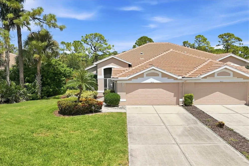 9413 FOREST HILLS CIRCLE Sarasota, FL 34238