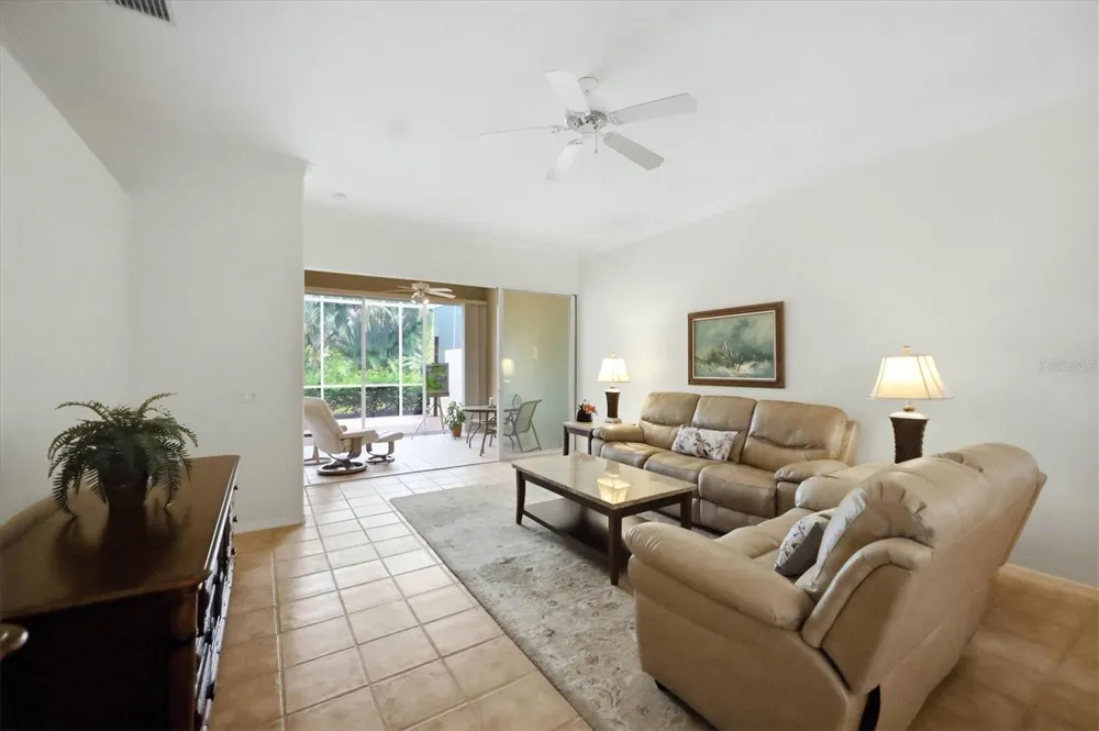 9413 FOREST HILLS CIRCLE Sarasota, FL 34238