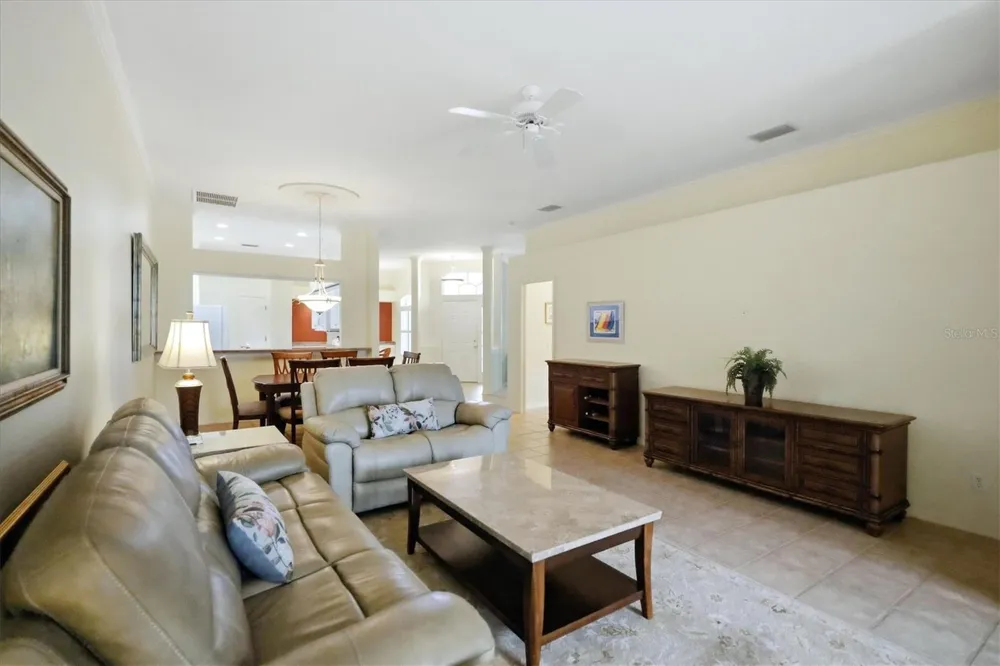 9413 FOREST HILLS CIRCLE Sarasota, FL 34238