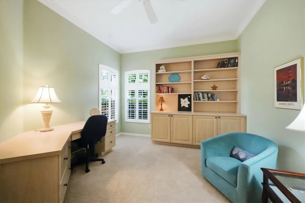 9413 FOREST HILLS CIRCLE Sarasota, FL 34238