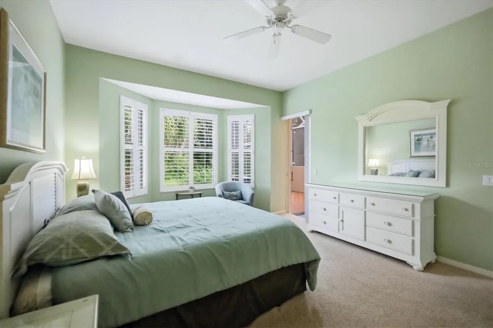 9413 FOREST HILLS CIRCLE Sarasota, FL 34238