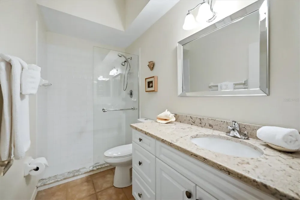 9413 FOREST HILLS CIRCLE Sarasota, FL 34238