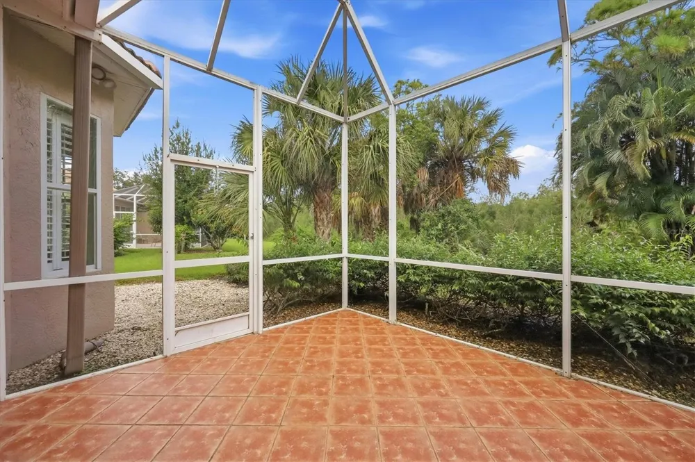 9413 FOREST HILLS CIRCLE Sarasota, FL 34238
