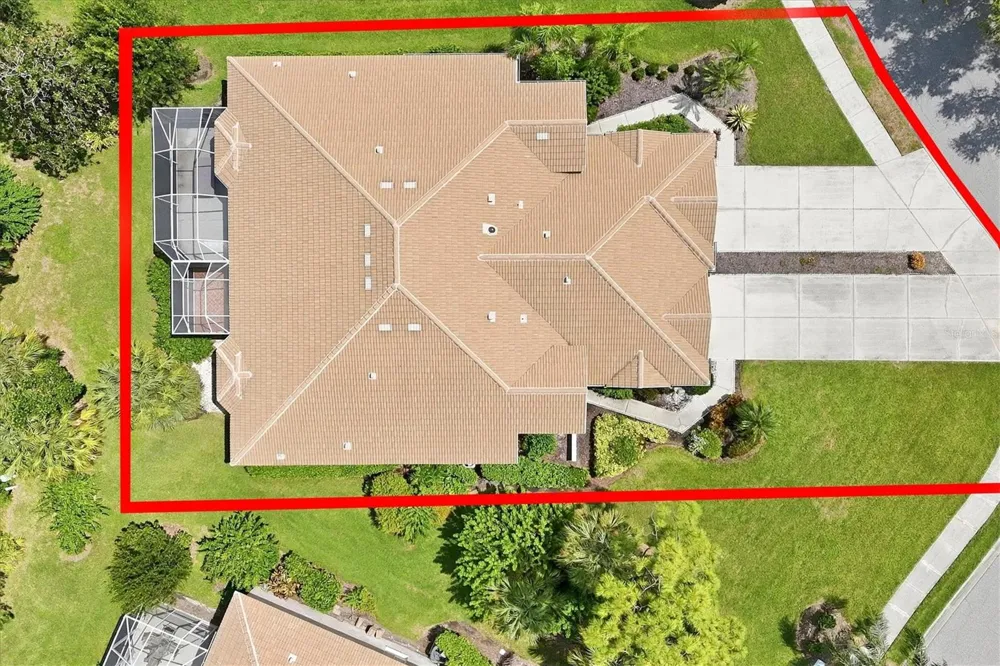 9413 FOREST HILLS CIRCLE Sarasota, FL 34238