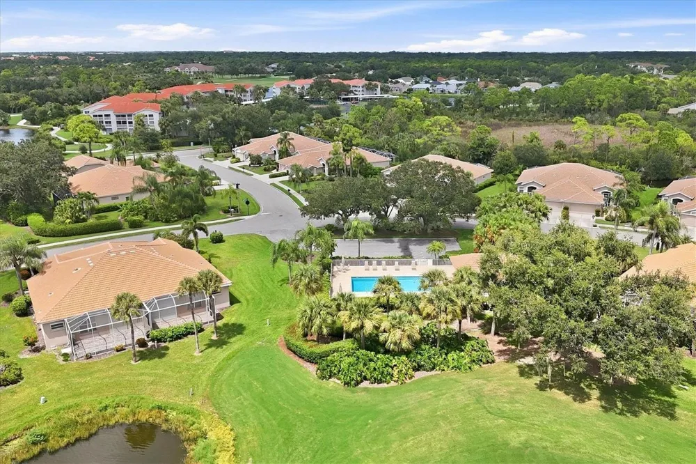 9413 FOREST HILLS CIRCLE Sarasota, FL 34238